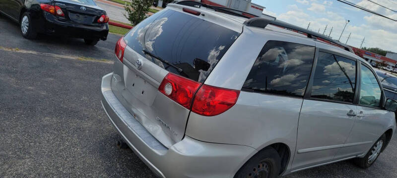 2006 Toyota Sienna
