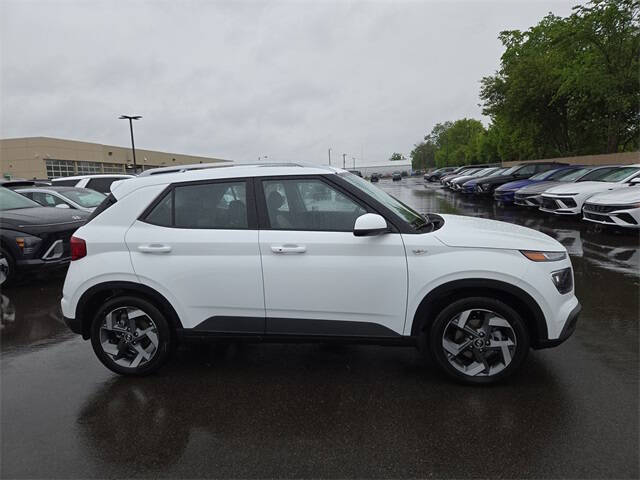 2025 Hyundai Venue SEL