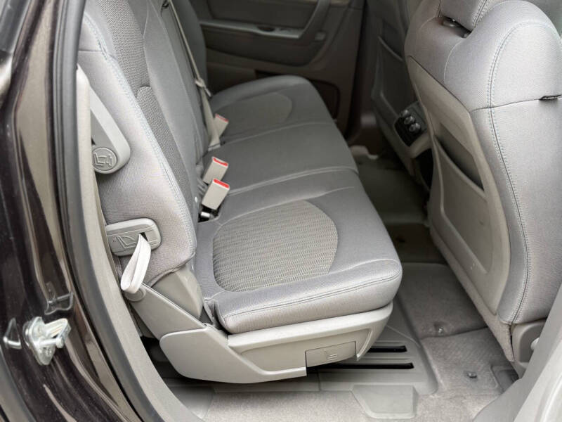2017 Chevrolet Traverse LS