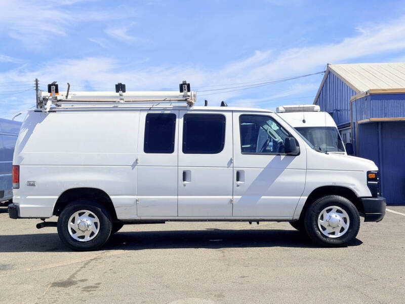 2010 Ford E-Series E-250