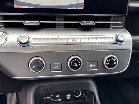 2025 Hyundai Kona SE