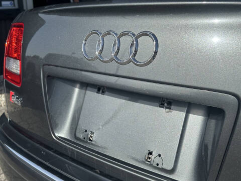 2007 Audi S8 quattro
