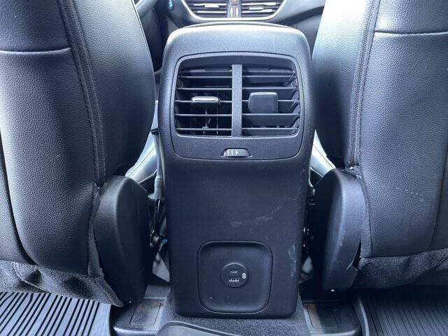 2021 Ford Escape Hybrid Titanium