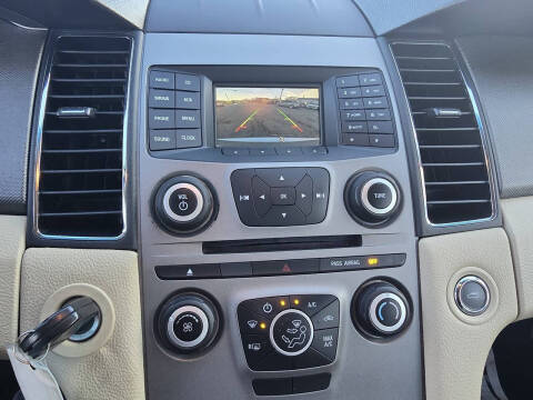 2016 Ford Taurus SE