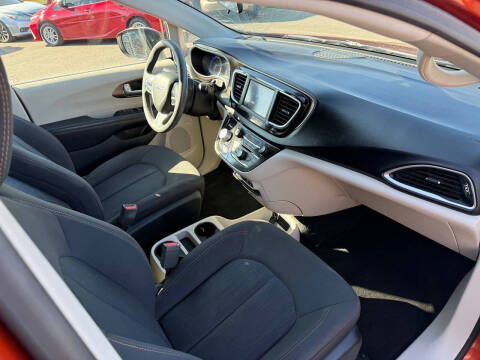 2018 Chrysler Pacifica LX