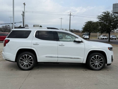 2023 GMC Acadia Denali