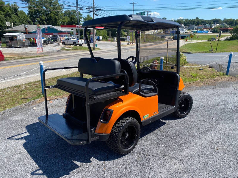2020 E-Z-GO RXV