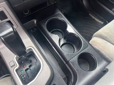 2015 Toyota Sequoia SR5