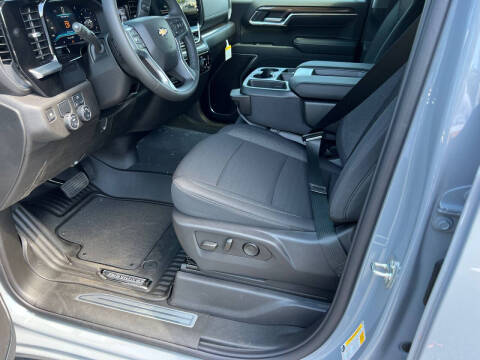 2024 Chevrolet Silverado 1500 LT