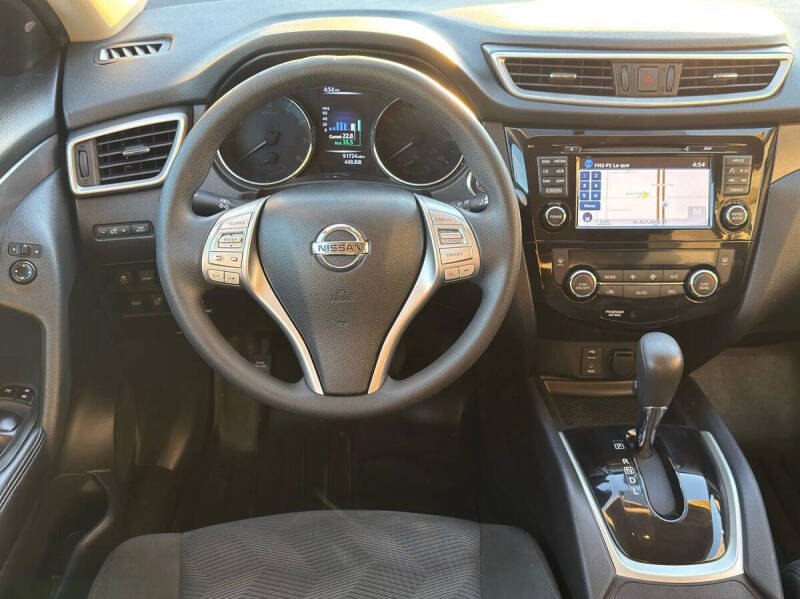 2016 Nissan Rogue SV