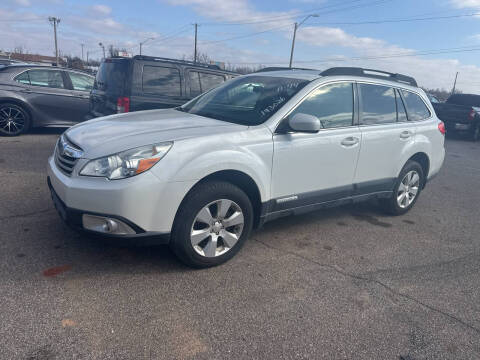 2011 Subaru Outback for sale at EGM Auto in Midwest City OK