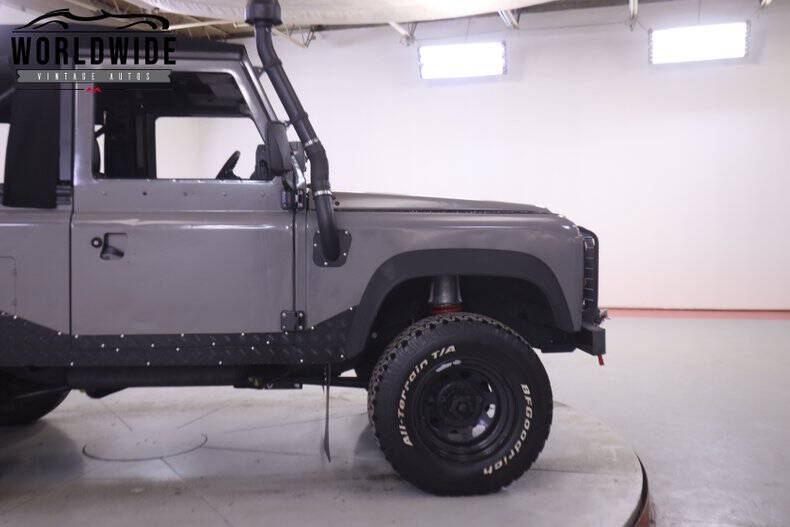 1984 Land Rover Defender