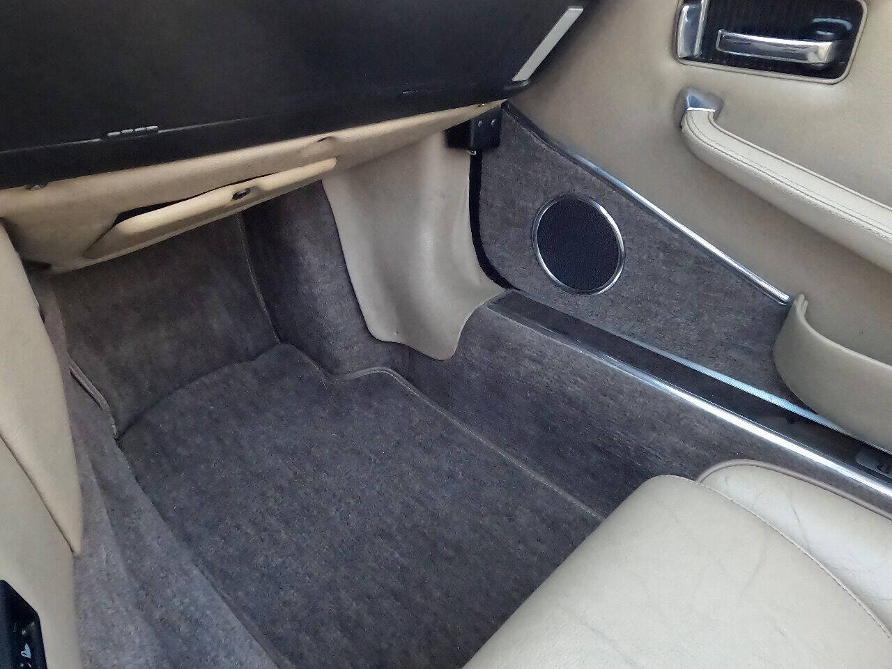 1991 Jaguar XJ-Series 39