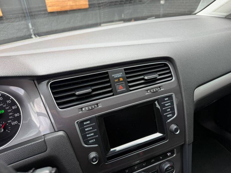 2015 Volkswagen e-Golf Limited Edition