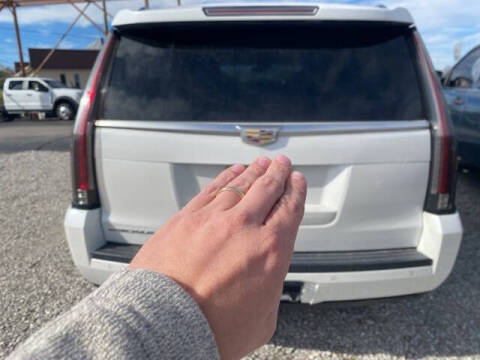 2018 Cadillac Escalade ESV Luxury