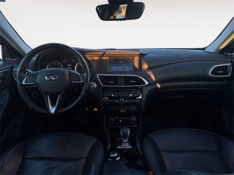 2018 Infiniti QX30 Premium