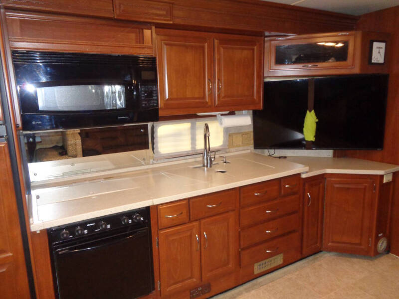 2008 Freightliner XCS Chassis