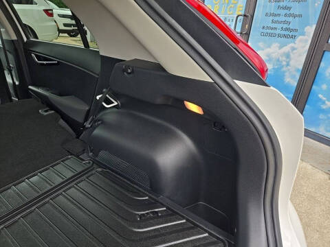 2024 Kia Niro EX