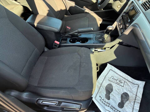 2016 Volkswagen Passat 1.8T S