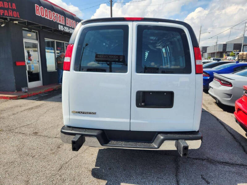 2022 Chevrolet Express 2500