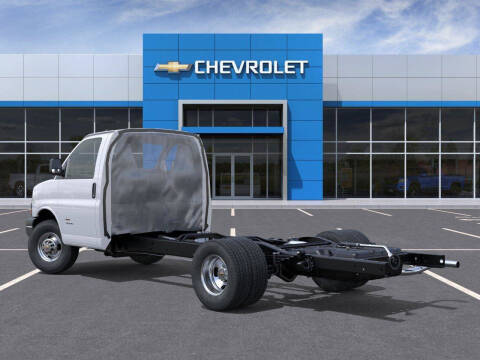 2025 Chevrolet Express 3500