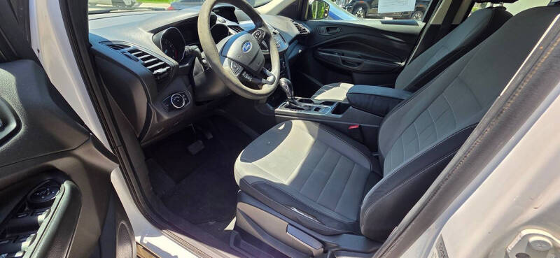 2017 Ford Escape S