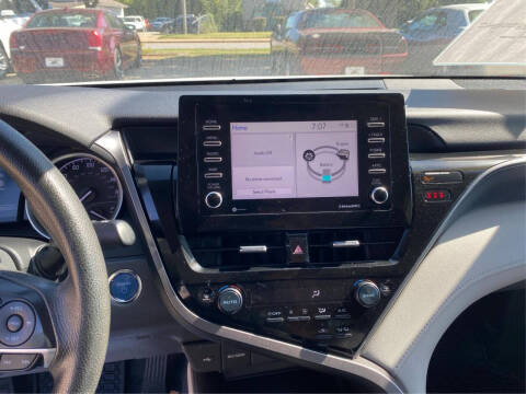 2021 Toyota Camry Hybrid LE