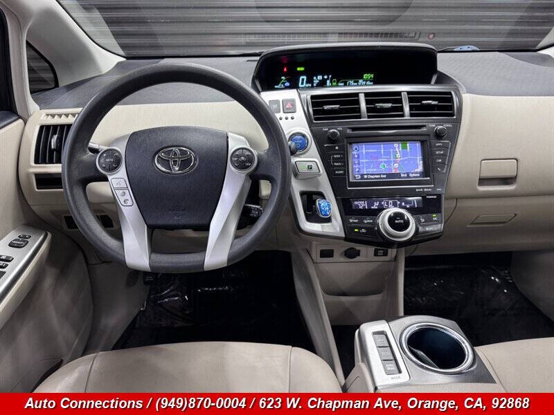 2013 Toyota Prius v Three