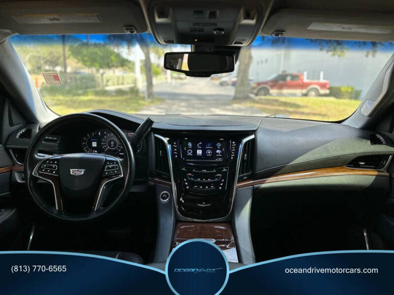 2016 Cadillac Escalade Luxury Collection