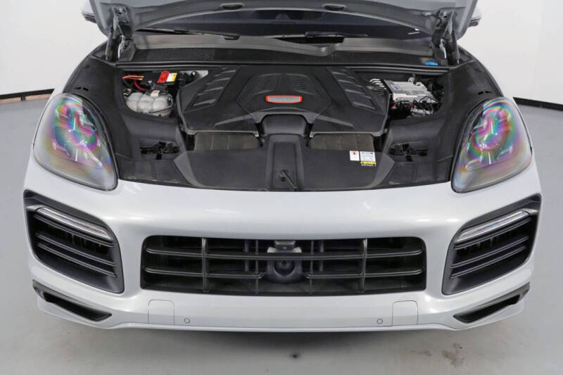 2022 Porsche Cayenne GTS Coupe