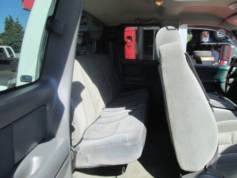 2003 Chevrolet Silverado 2500HD LS