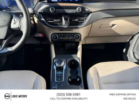 2020 Ford Escape Titanium