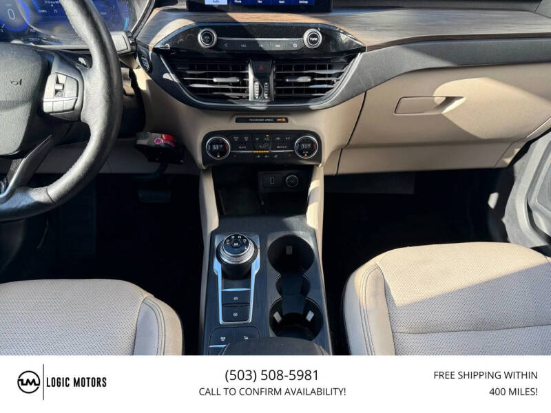 2020 Ford Escape Titanium