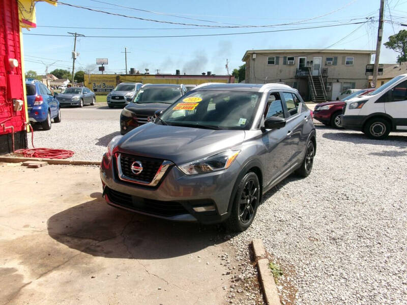 2020 Nissan Kicks SR