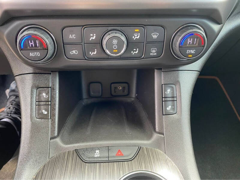 2017 GMC Acadia SLE-2