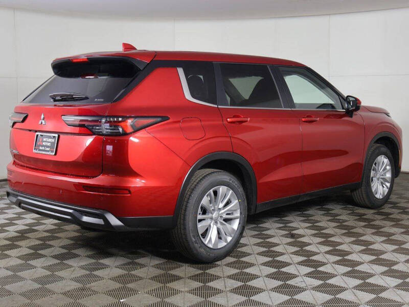 2026 Mitsubishi Outlander ES