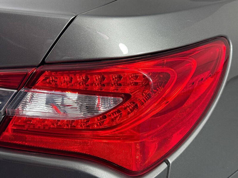 2013 Chrysler 200 Limited