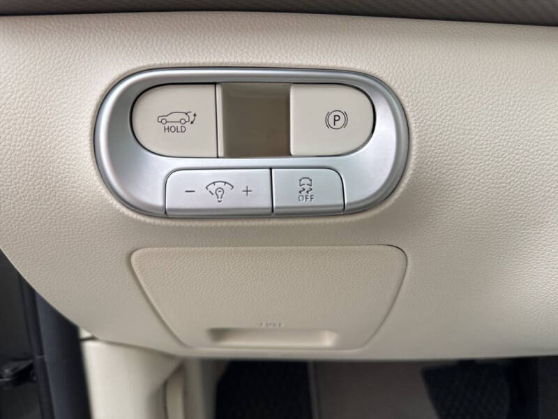 2024 Genesis GV60 Standard