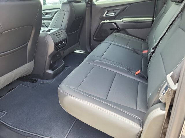 2025 Chevrolet Silverado EV LT