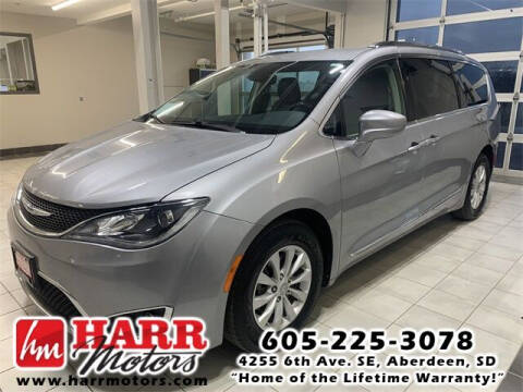 2018 Chrysler Pacifica for sale at Harr Motors Bargain Center in Aberdeen SD