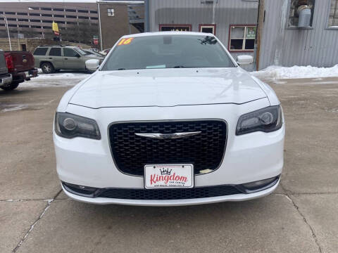 2016 Chrysler 300 S