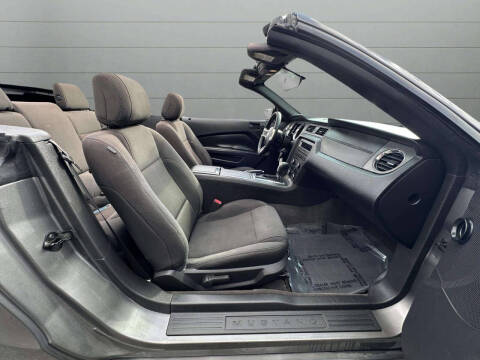 2014 Ford Mustang V6