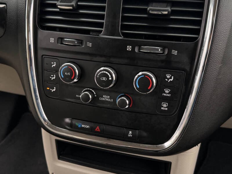 2016 Dodge Grand Caravan American Value Package