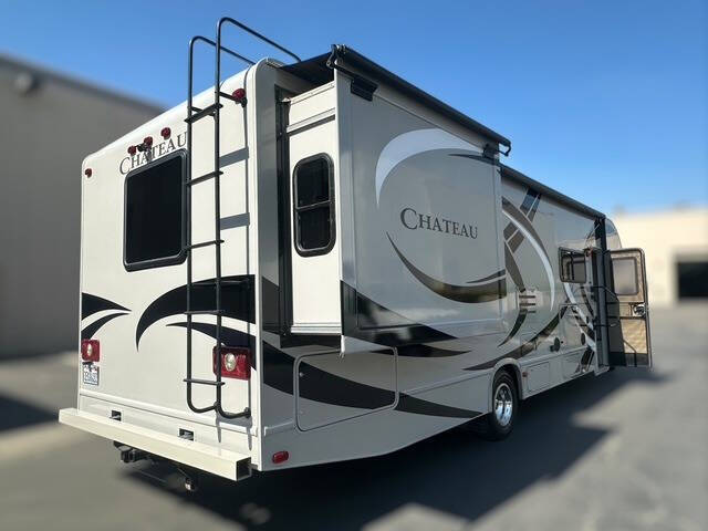 2014 Thor Motor Coach CHATEAU 31L
