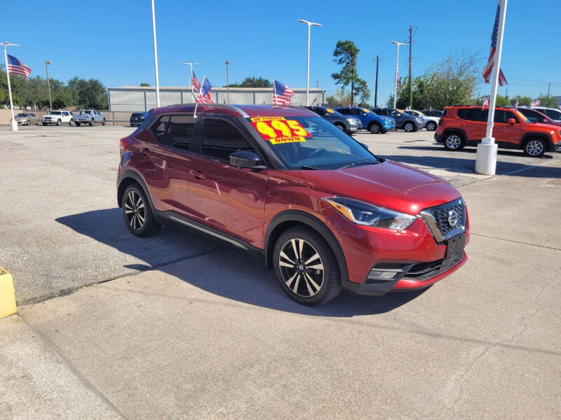 2020 Nissan Kicks SR