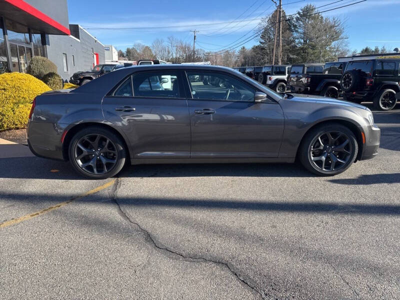 2023 Chrysler 300 S V6