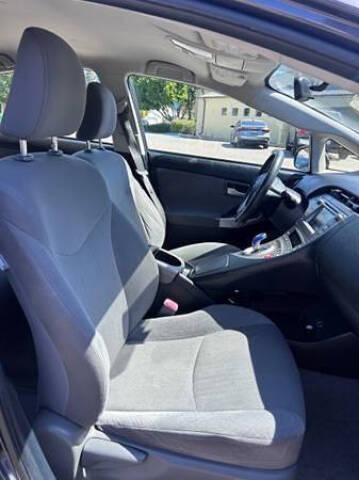 2012 Toyota Prius Two