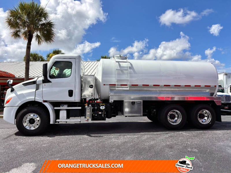 2022 Freightliner Cascadia