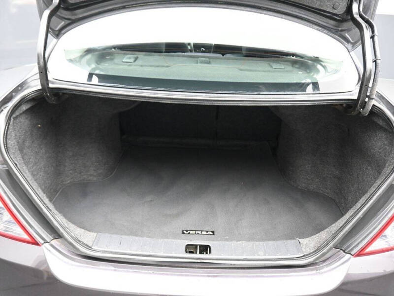 2015 Nissan Versa 1.6 SV