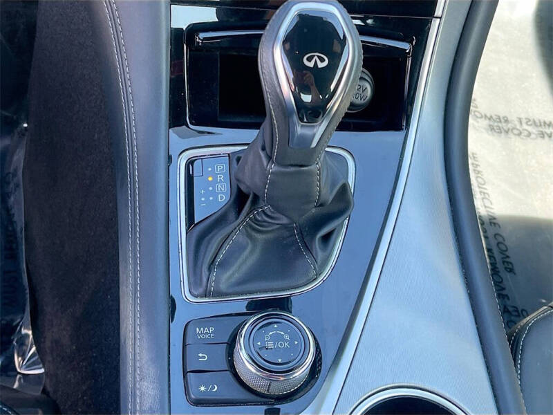 2019 Infiniti Q60 3.0T Luxe